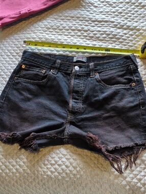 Levi 501 Black jean Shorts